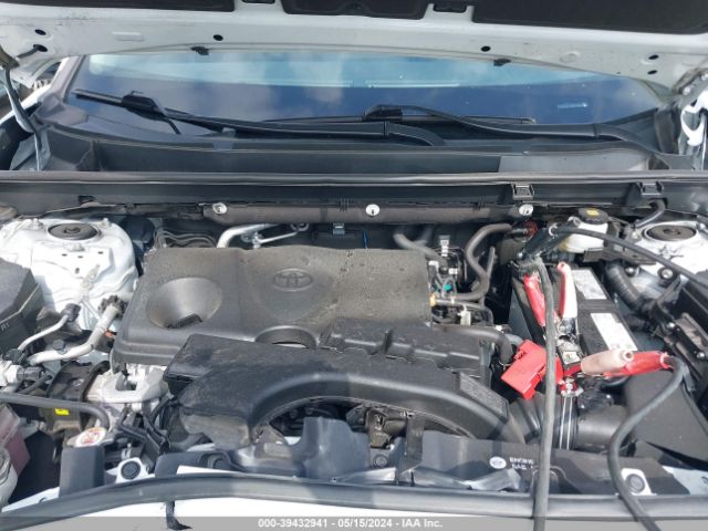 Photo 9 VIN: 2T3W1RFV4MW159068 - TOYOTA RAV4 XLE 