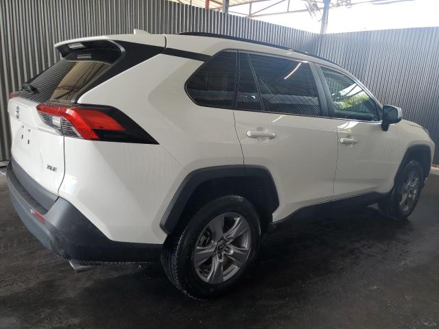 Photo 2 VIN: 2T3W1RFV4NC181011 - TOYOTA RAV4 XLE 