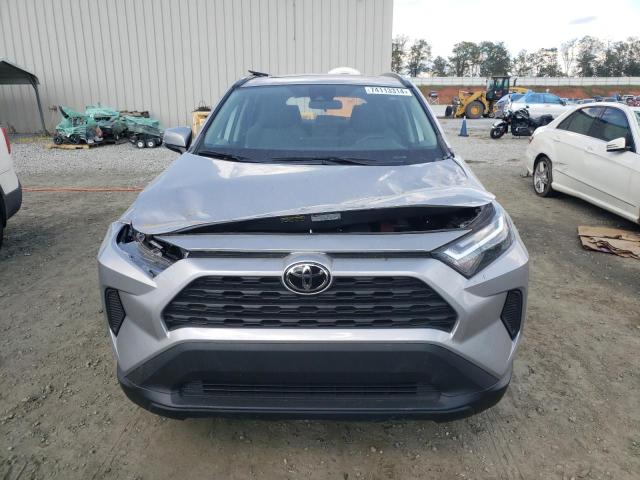 Photo 4 VIN: 2T3W1RFV4NC211141 - TOYOTA RAV4 XLE 