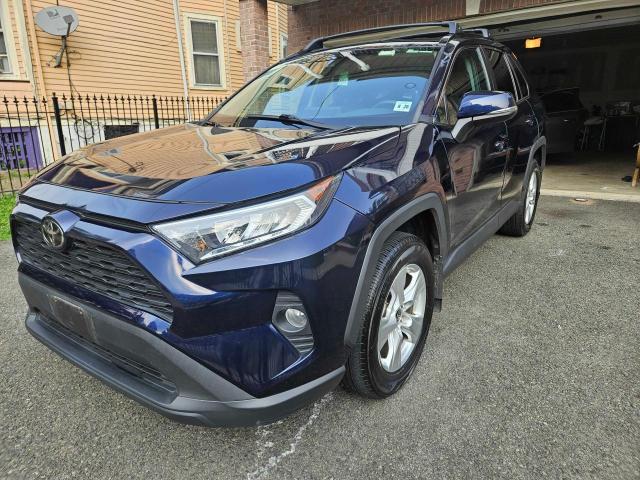 Photo 1 VIN: 2T3W1RFV5MW154042 - TOYOTA RAV4 XLE 