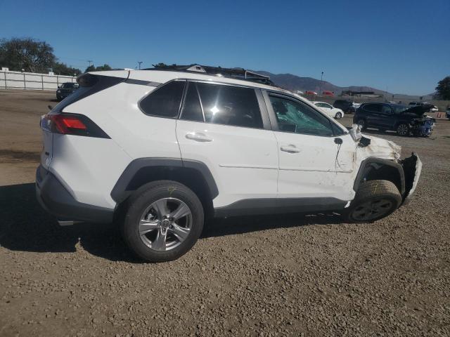 Photo 2 VIN: 2T3W1RFV5RW304903 - TOYOTA RAV4 XLE 