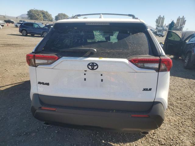 Photo 5 VIN: 2T3W1RFV5RW304903 - TOYOTA RAV4 XLE 