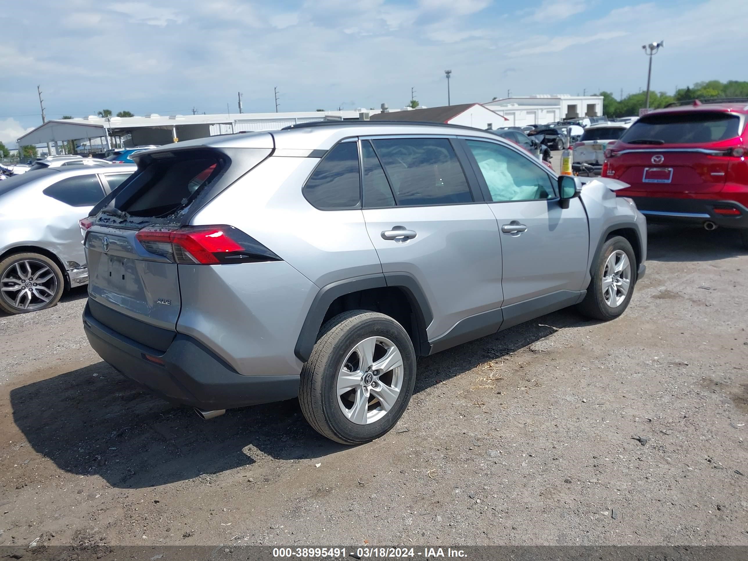 Photo 3 VIN: 2T3W1RFV6MC098050 - TOYOTA RAV 4 