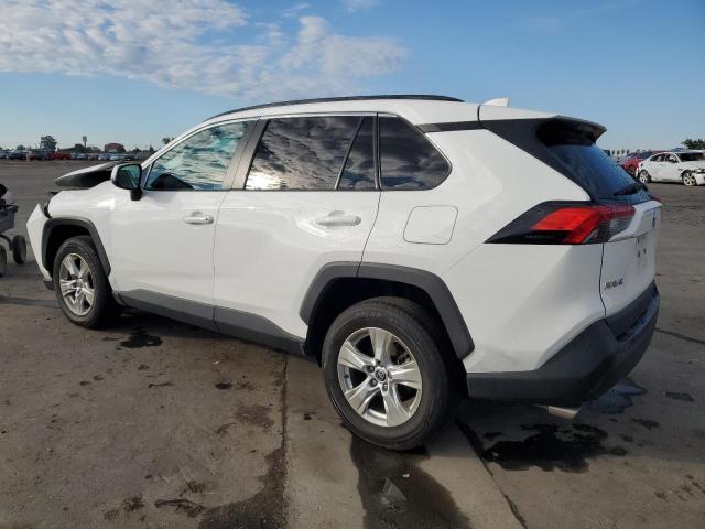 Photo 1 VIN: 2T3W1RFV6MC114425 - TOYOTA RAV4 XLE 