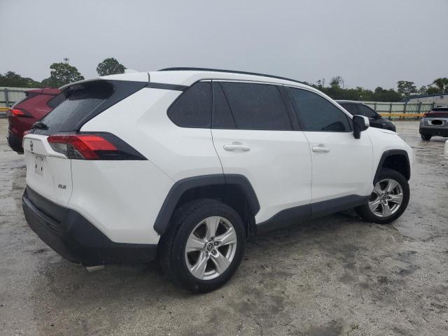 Photo 2 VIN: 2T3W1RFV6MC121746 - TOYOTA RAV4 XLE 