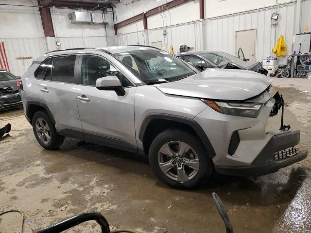 Photo 3 VIN: 2T3W1RFV6NW211009 - TOYOTA RAV4 XLE 