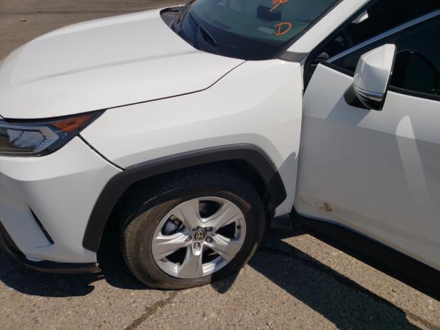 Photo 8 VIN: 2T3W1RFV7MC128849 - TOYOTA RAV4 XLE 