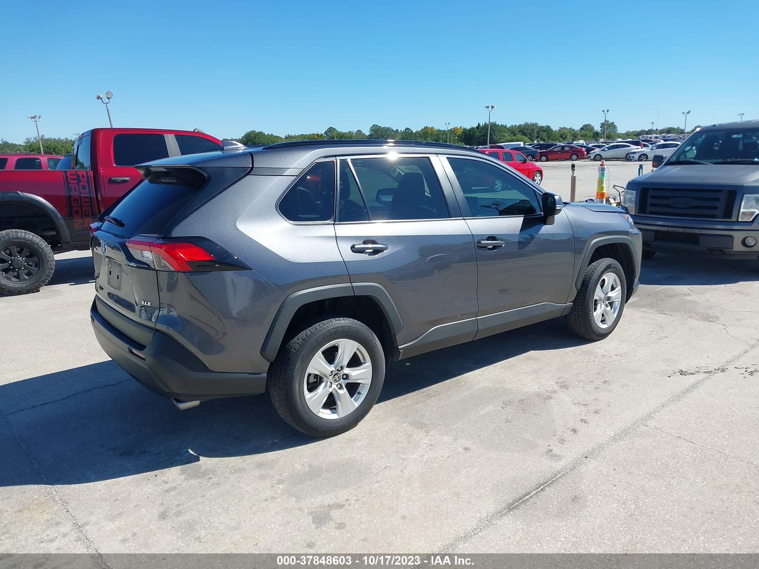 Photo 3 VIN: 2T3W1RFV7MC157607 - TOYOTA RAV4 