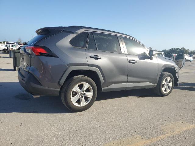 Photo 2 VIN: 2T3W1RFV7MC166095 - TOYOTA RAV4 XLE 