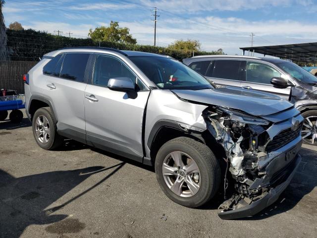 Photo 3 VIN: 2T3W1RFV7NC200845 - TOYOTA RAV4 XLE 