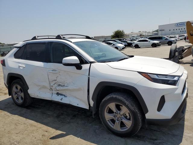 Photo 3 VIN: 2T3W1RFV7PC246193 - TOYOTA RAV4 XLE 