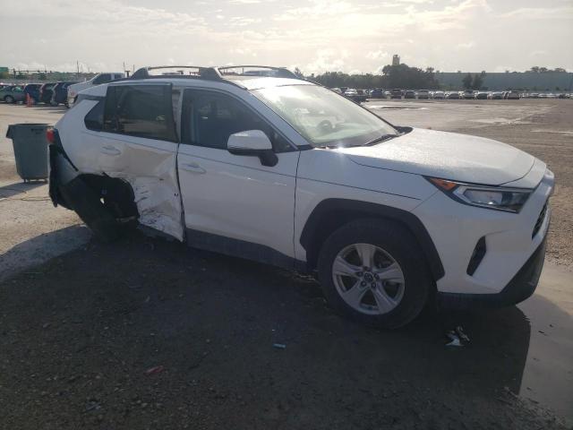 Photo 3 VIN: 2T3W1RFV8KC002142 - TOYOTA RAV4 XLE 