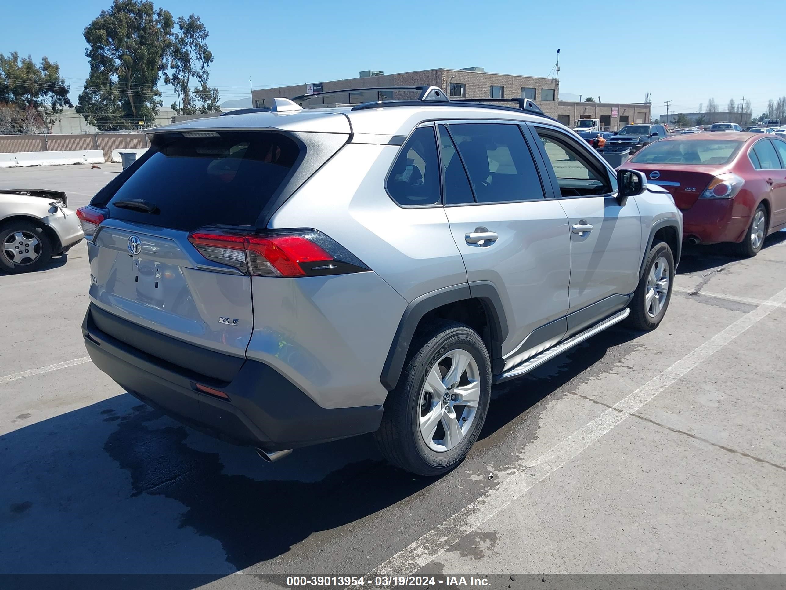 Photo 3 VIN: 2T3W1RFV8LW085300 - TOYOTA RAV 4 