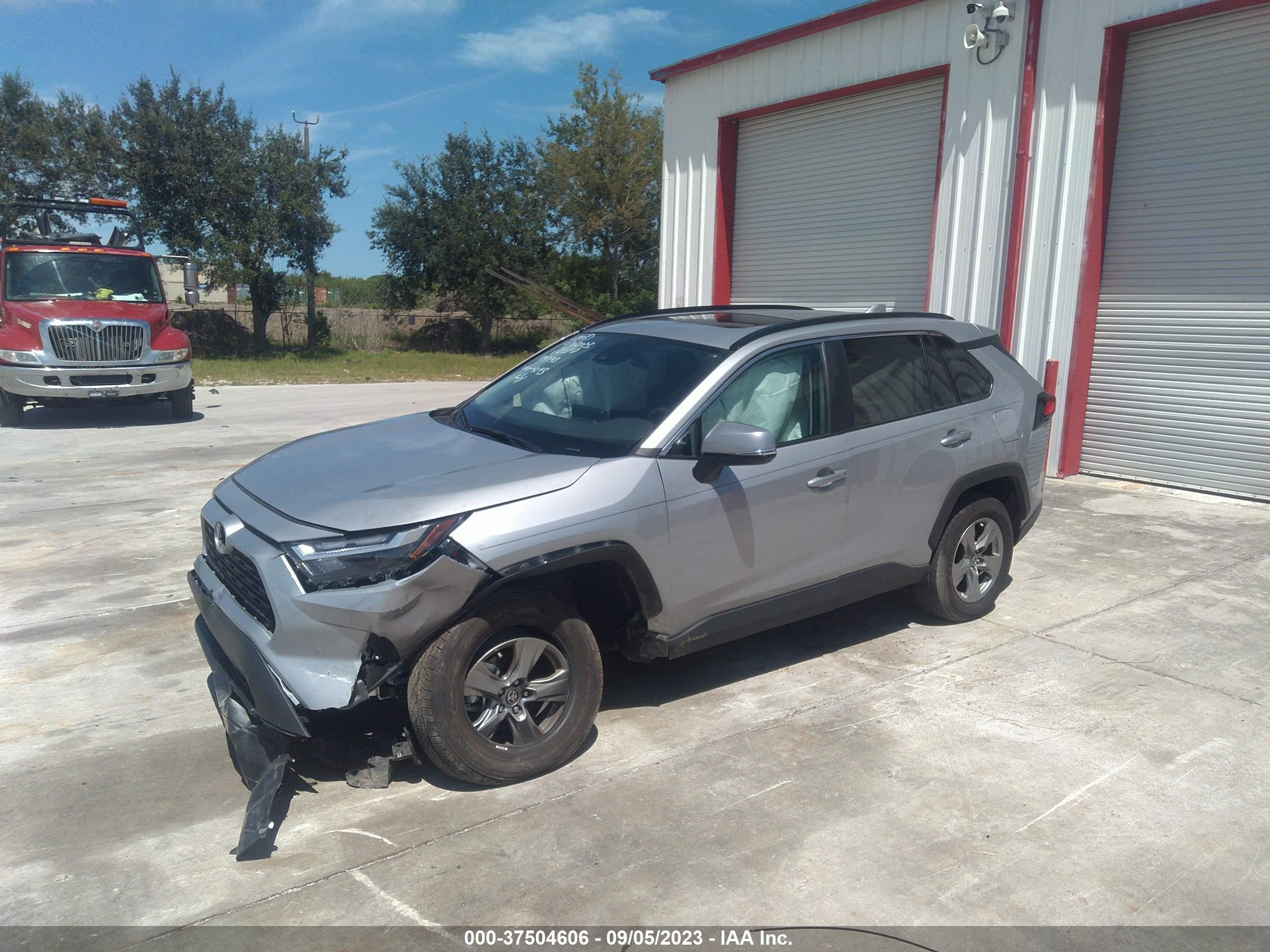 Photo 1 VIN: 2T3W1RFV8PW284093 - TOYOTA RAV 4 