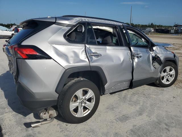 Photo 2 VIN: 2T3W1RFV9MC105802 - TOYOTA RAV4 XLE 