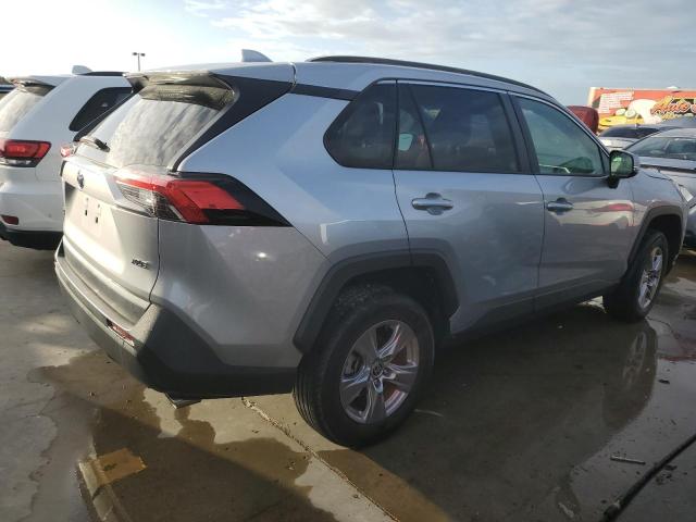 Photo 2 VIN: 2T3W1RFV9NW236843 - TOYOTA RAV4 XLE 