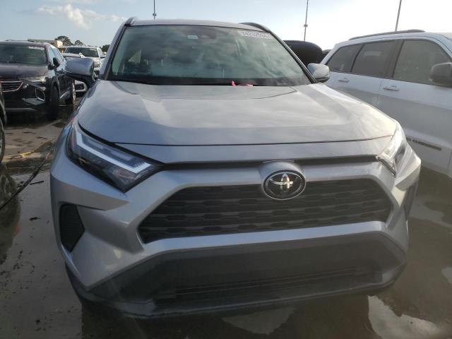 Photo 4 VIN: 2T3W1RFV9NW236843 - TOYOTA RAV4 XLE 