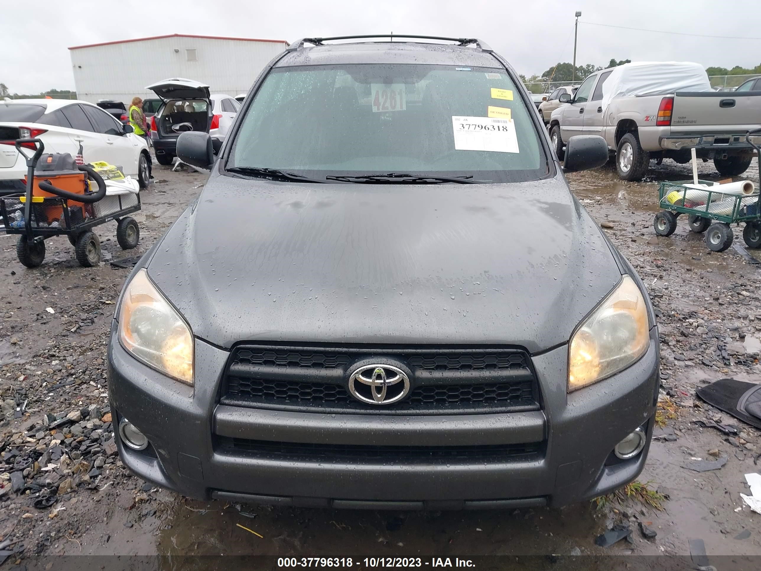 Photo 11 VIN: 2T3WF4DV7BW093412 - TOYOTA RAV 4 