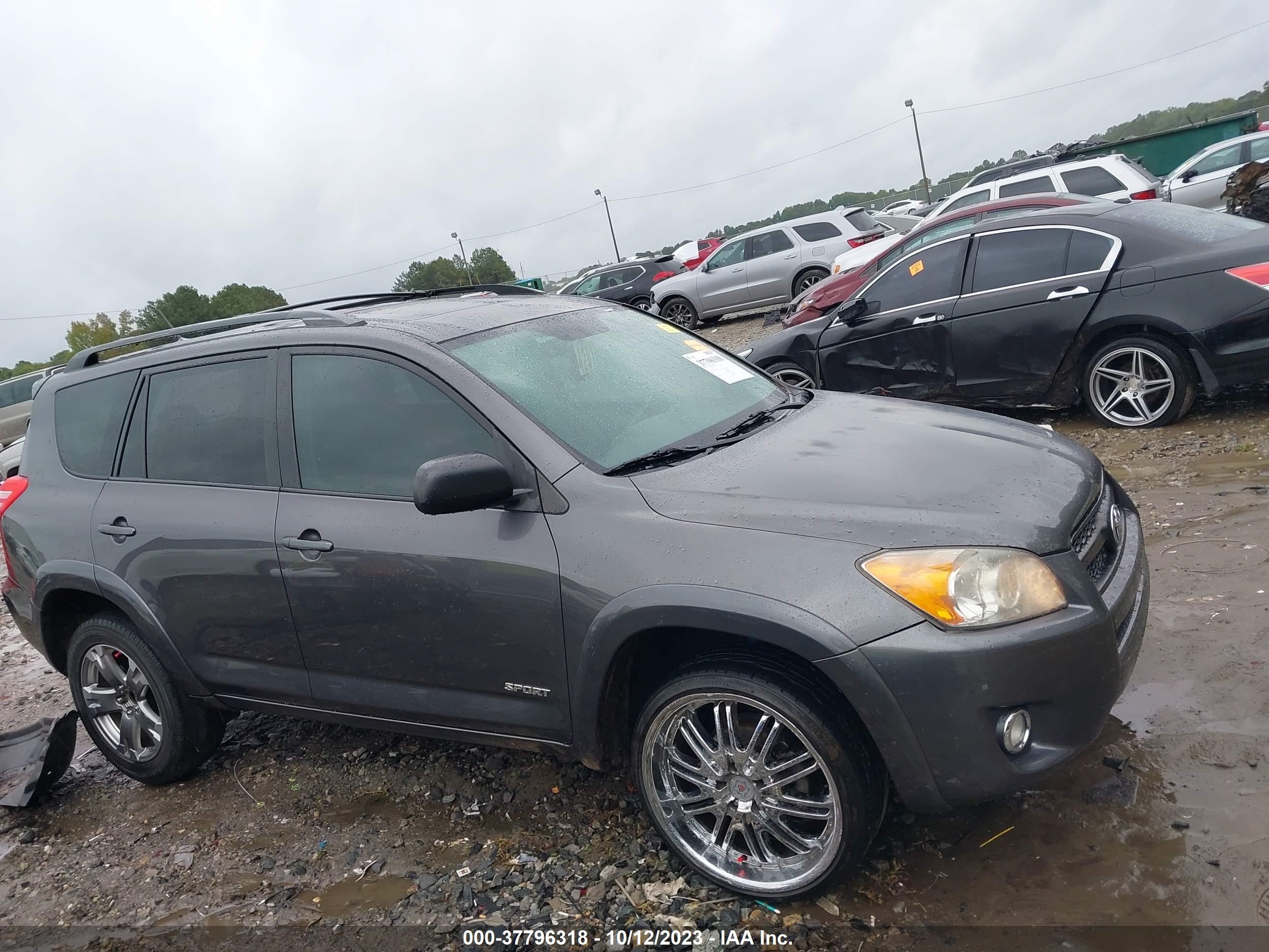 Photo 12 VIN: 2T3WF4DV7BW093412 - TOYOTA RAV 4 