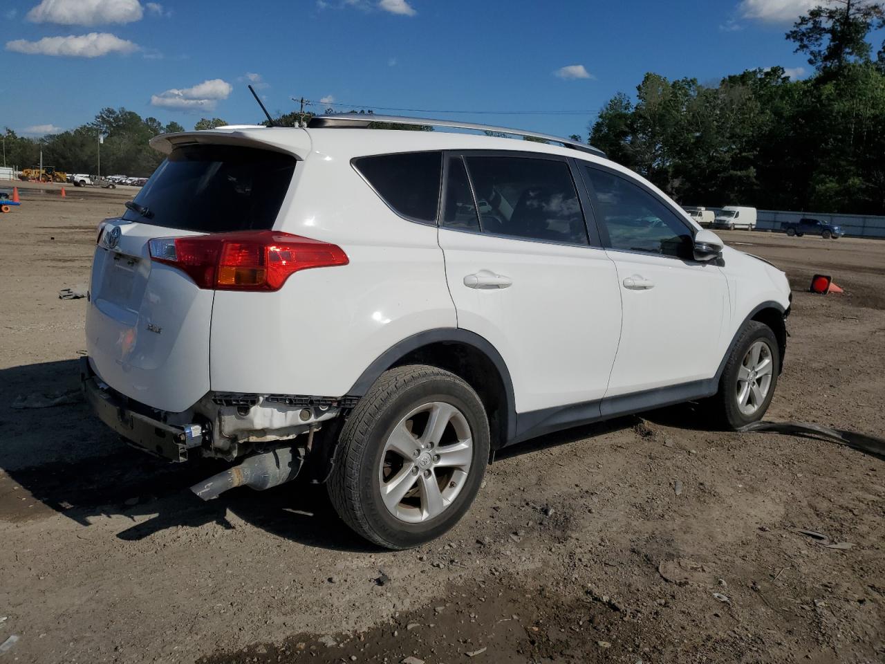 Photo 2 VIN: 2T3WFREV0DW057902 - TOYOTA RAV 4 