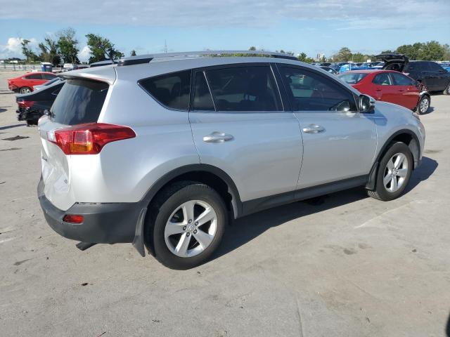 Photo 2 VIN: 2T3WFREV0DW060119 - TOYOTA RAV4 XLE 