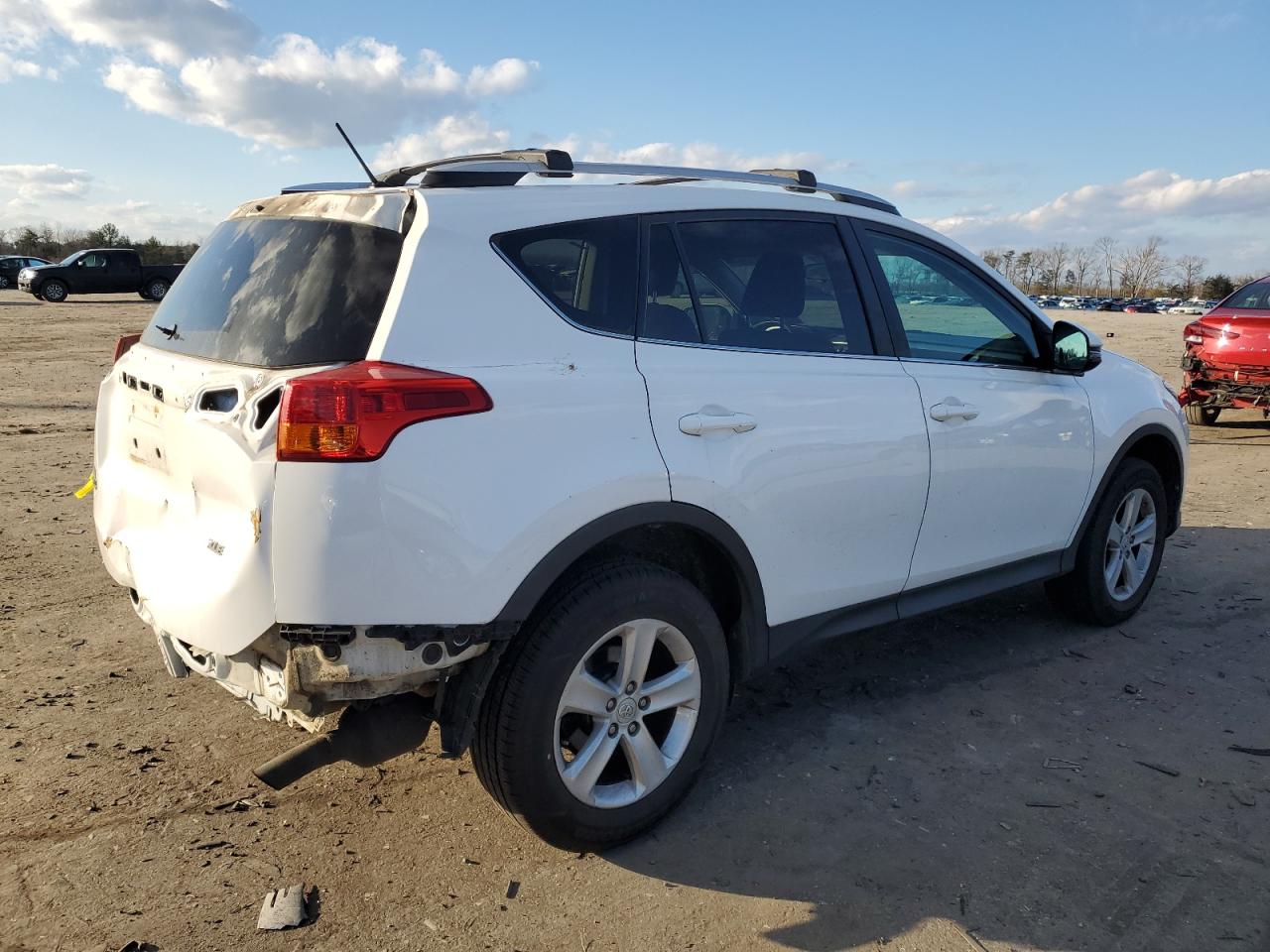 Photo 2 VIN: 2T3WFREV0DW065952 - TOYOTA RAV 4 