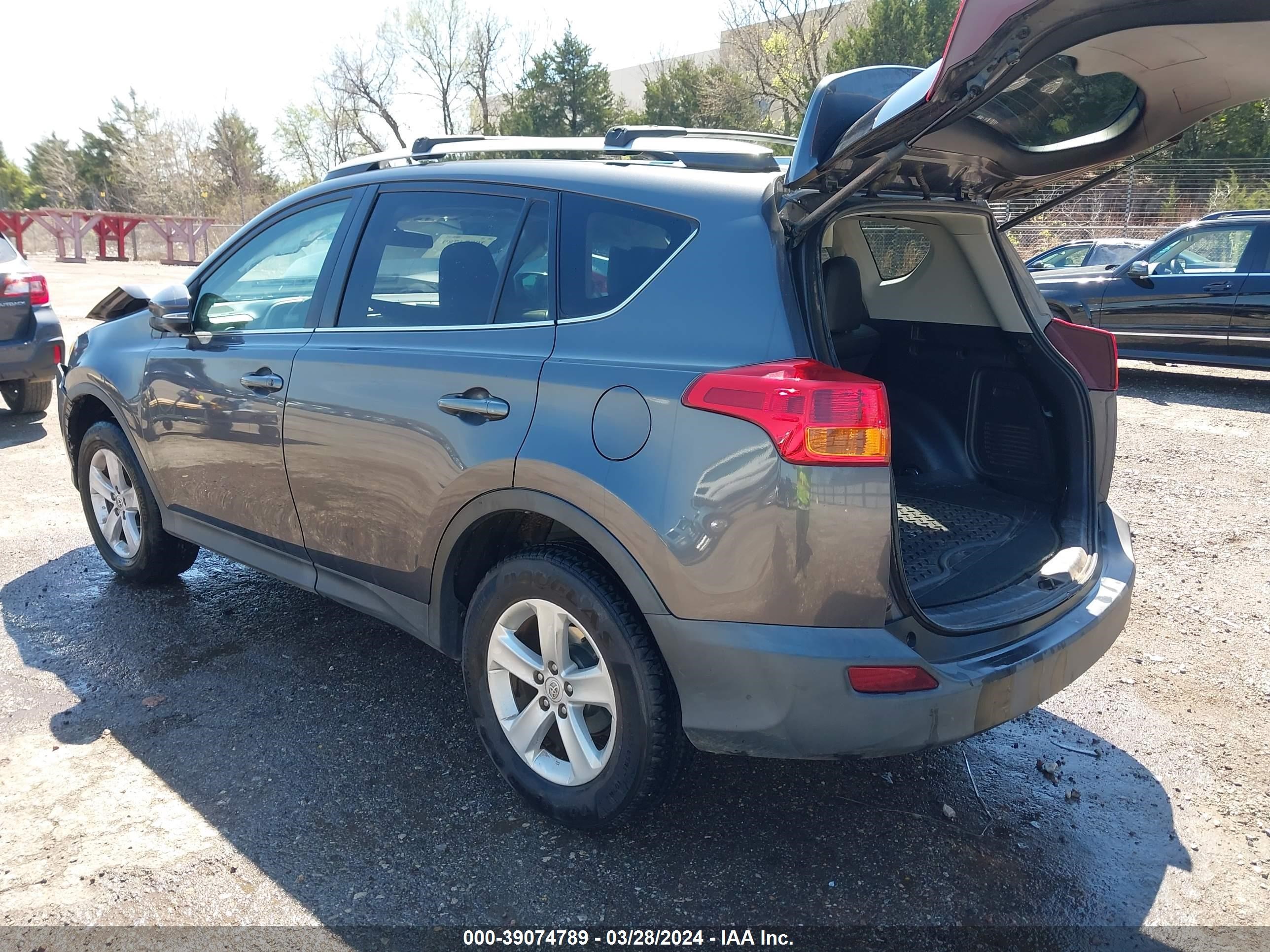 Photo 2 VIN: 2T3WFREV0EW093834 - TOYOTA RAV 4 