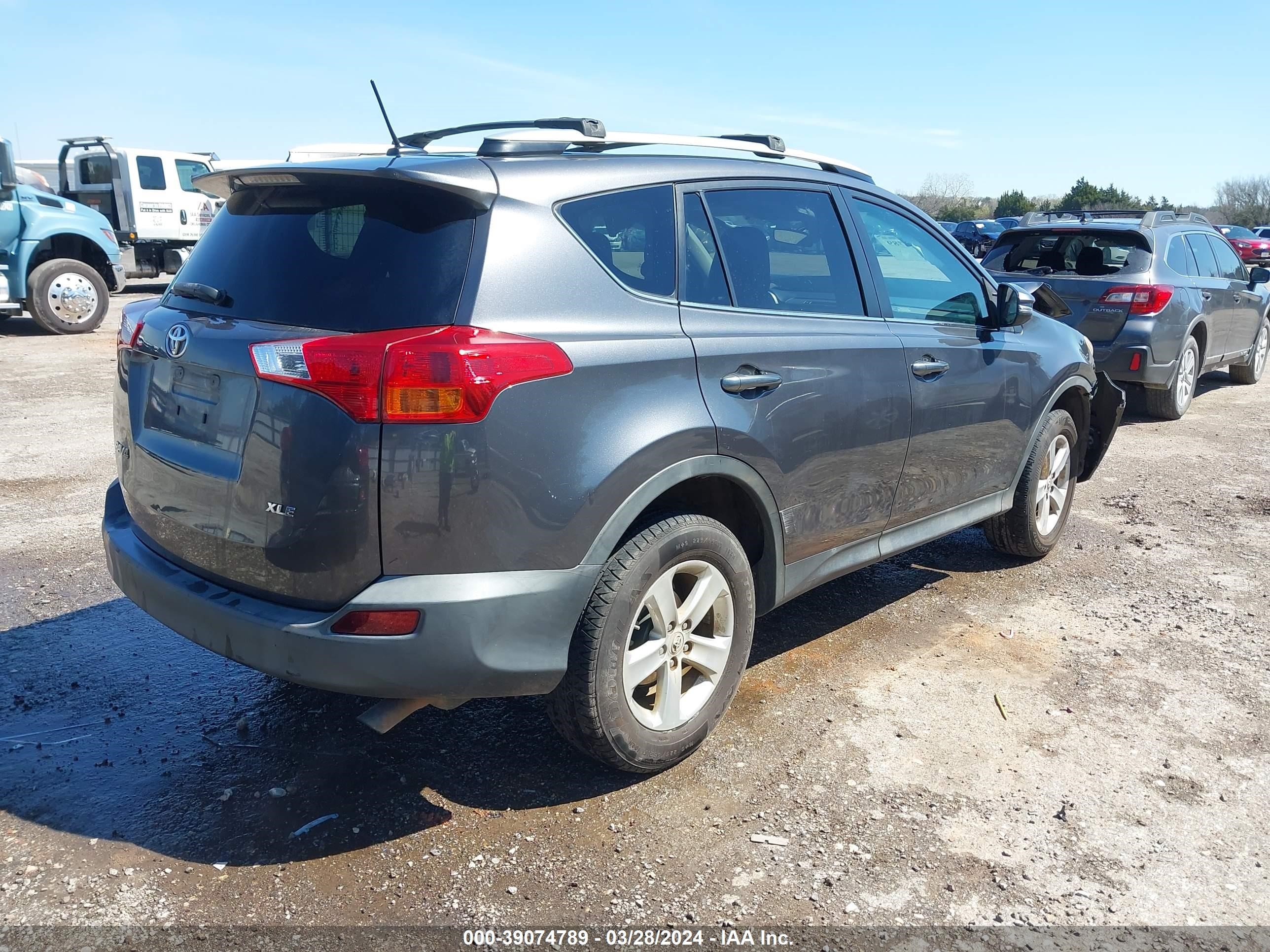 Photo 3 VIN: 2T3WFREV0EW093834 - TOYOTA RAV 4 