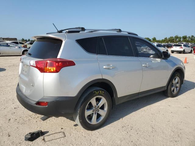 Photo 2 VIN: 2T3WFREV0FW164421 - TOYOTA RAV4 XLE 