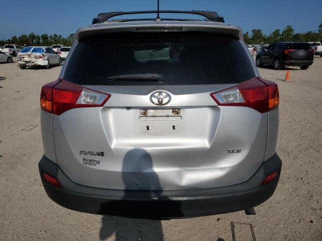 Photo 5 VIN: 2T3WFREV0FW164421 - TOYOTA RAV4 XLE 