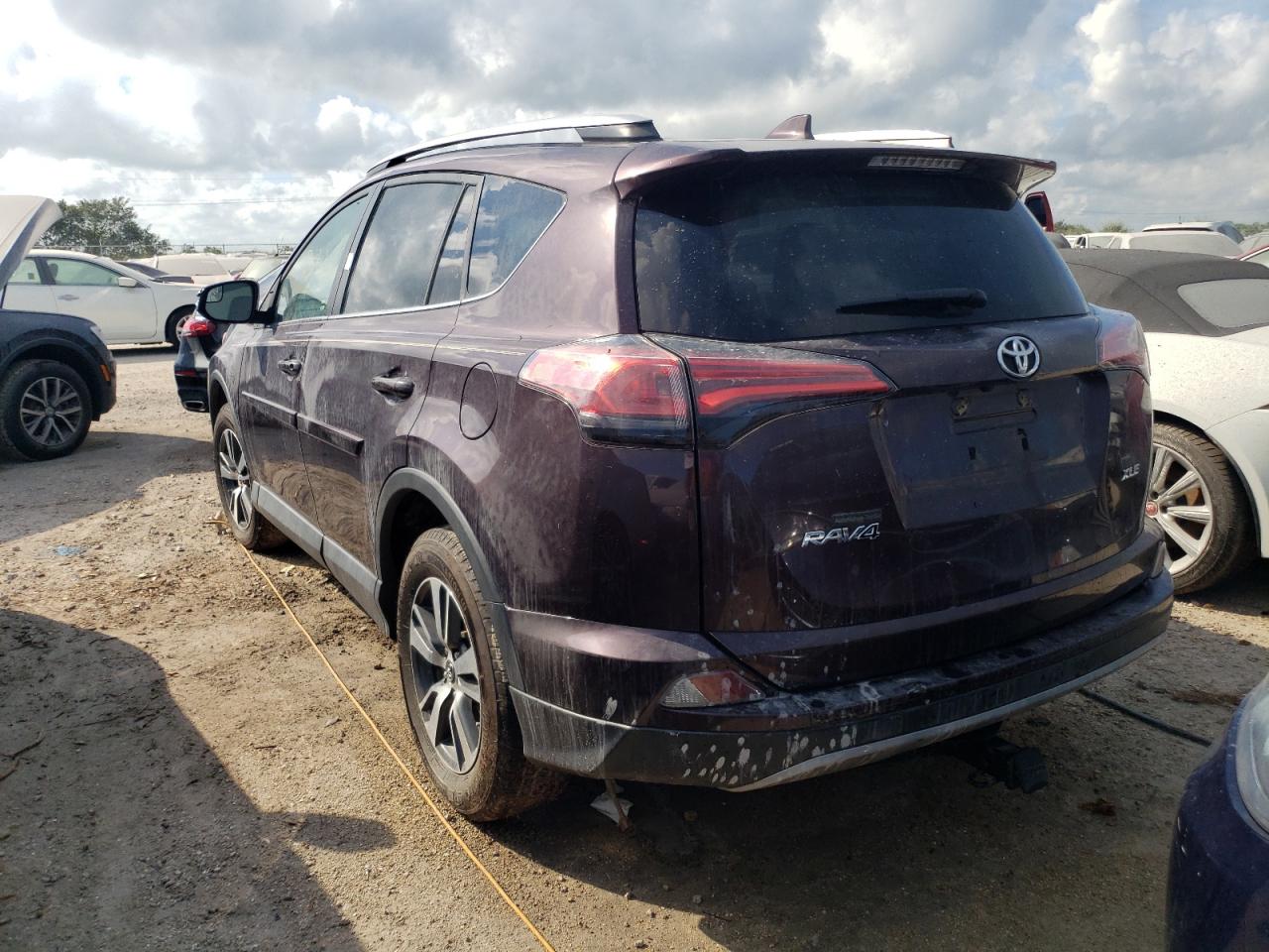 Photo 2 VIN: 2T3WFREV0HW366825 - TOYOTA RAV 4 