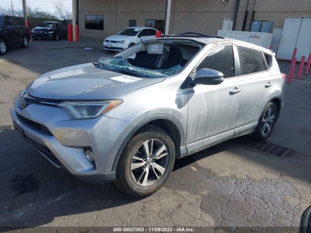 Photo 1 VIN: 2T3WFREV0JW424762 - TOYOTA RAV4 