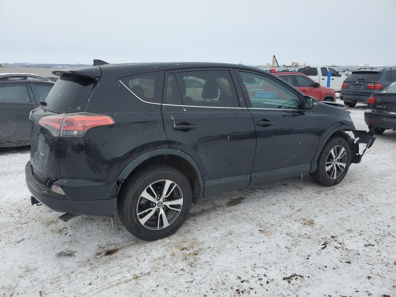 Photo 2 VIN: 2T3WFREV0JW481396 - TOYOTA RAV 4 