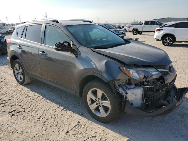 Photo 3 VIN: 2T3WFREV1FW172771 - TOYOTA RAV4 XLE 