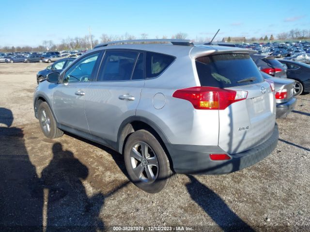 Photo 2 VIN: 2T3WFREV1FW215621 - TOYOTA RAV4 