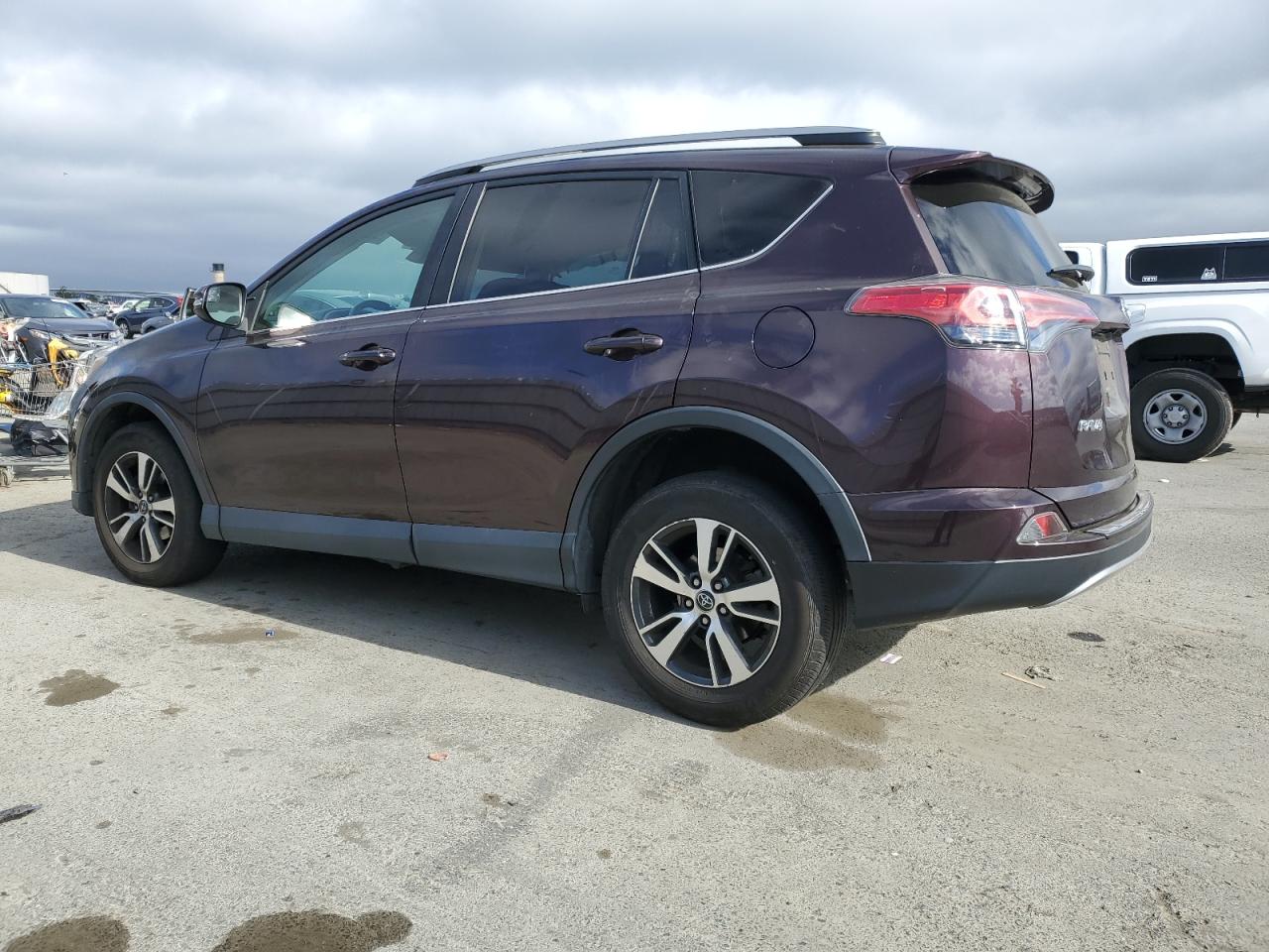 Photo 1 VIN: 2T3WFREV1HW370608 - TOYOTA RAV 4 