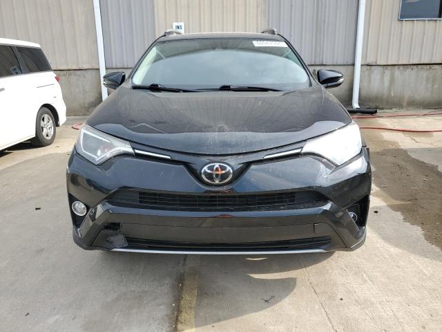 Photo 4 VIN: 2T3WFREV1HW403977 - TOYOTA RAV4 XLE 