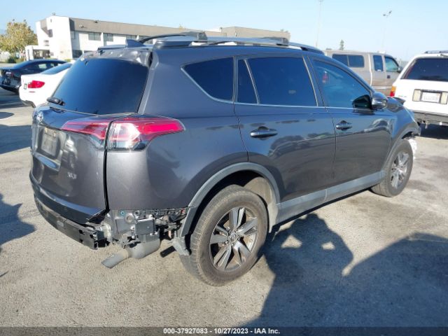 Photo 3 VIN: 2T3WFREV1JW439772 - TOYOTA RAV4 