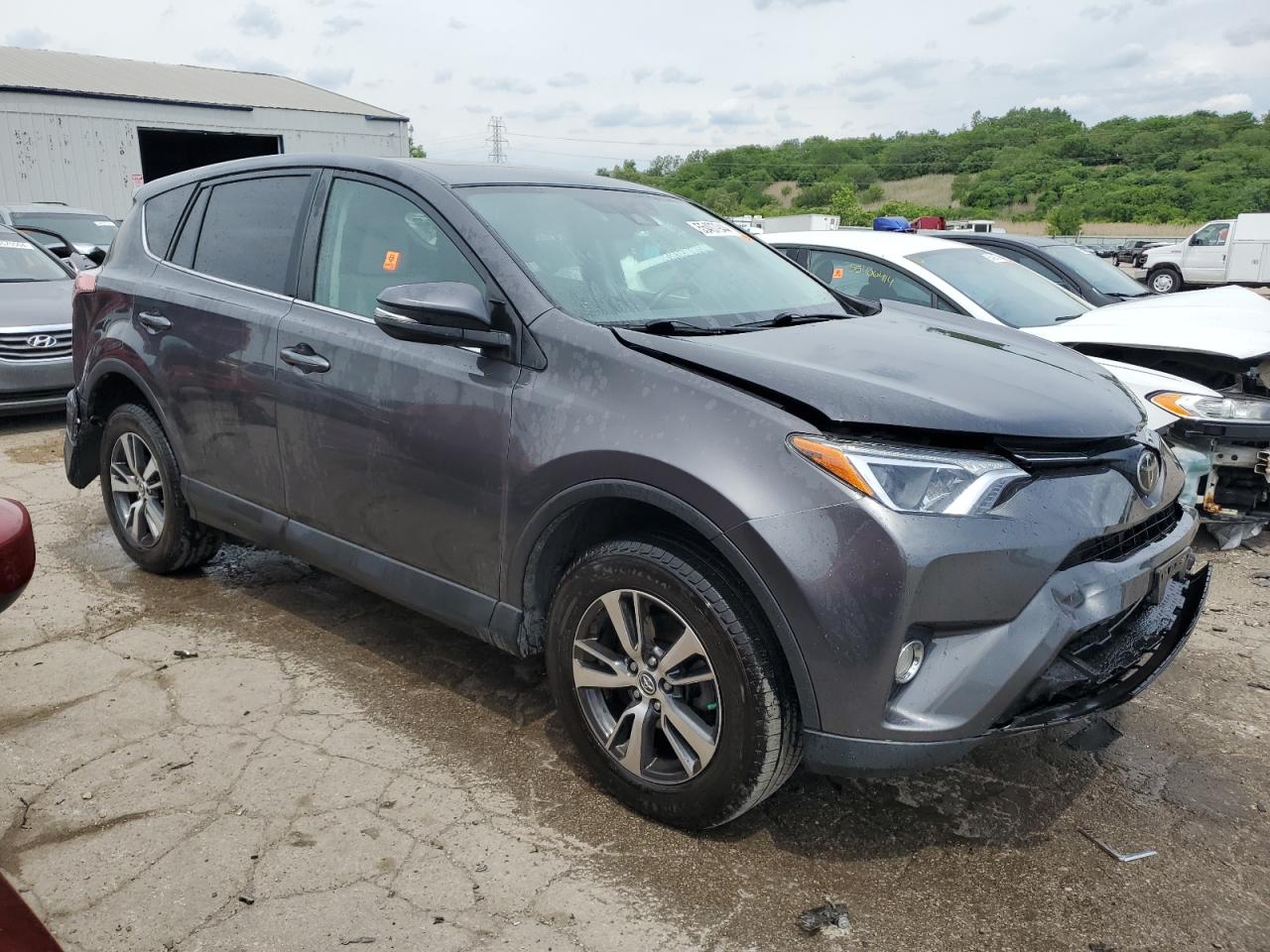 Photo 3 VIN: 2T3WFREV1JW474747 - TOYOTA RAV 4 