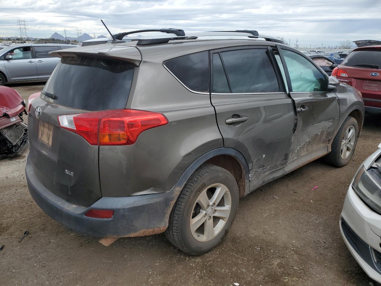 Photo 2 VIN: 2T3WFREV2DW052099 - TOYOTA RAV 4 