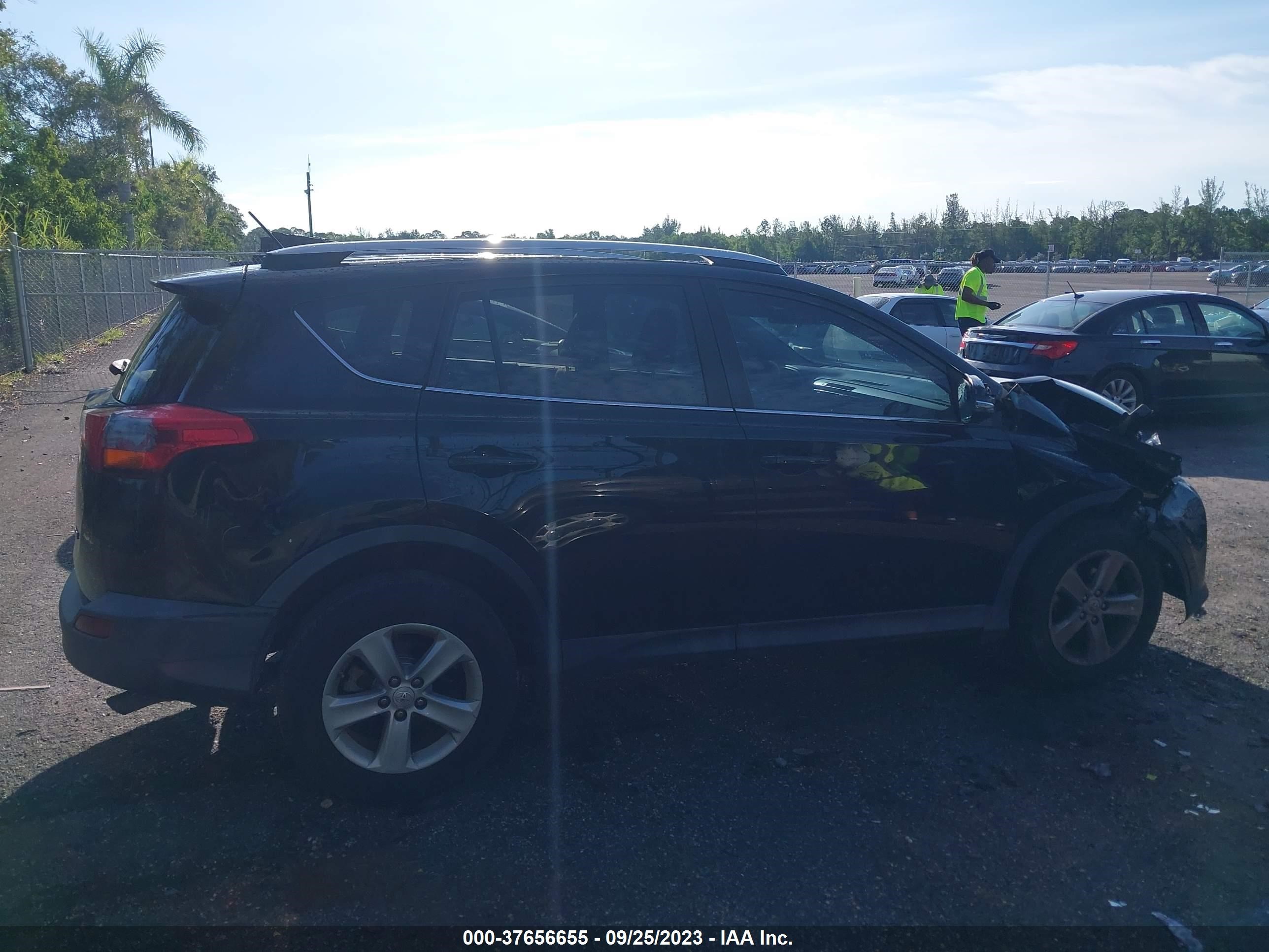 Photo 12 VIN: 2T3WFREV2EW087954 - TOYOTA RAV 4 