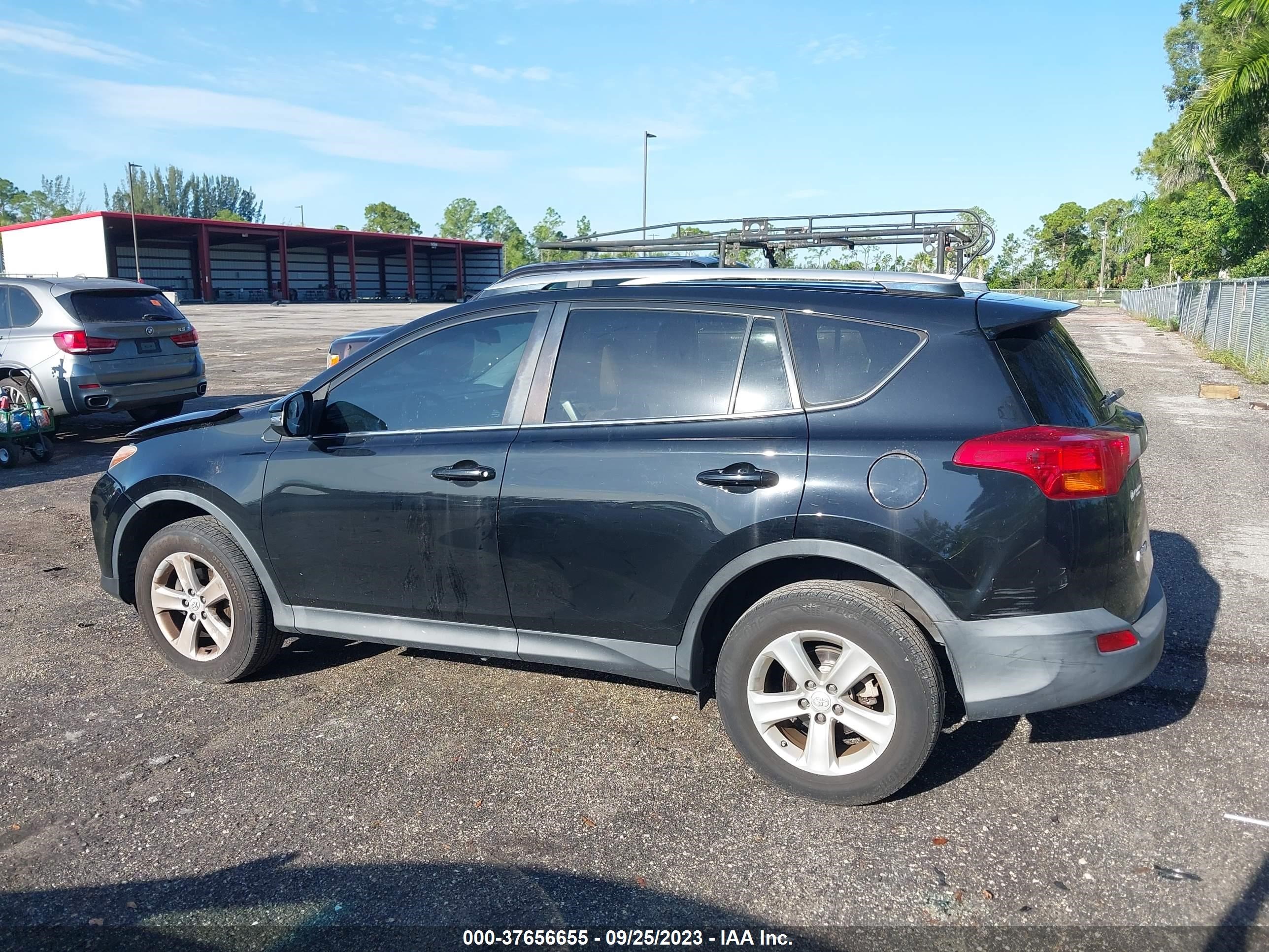 Photo 13 VIN: 2T3WFREV2EW087954 - TOYOTA RAV 4 