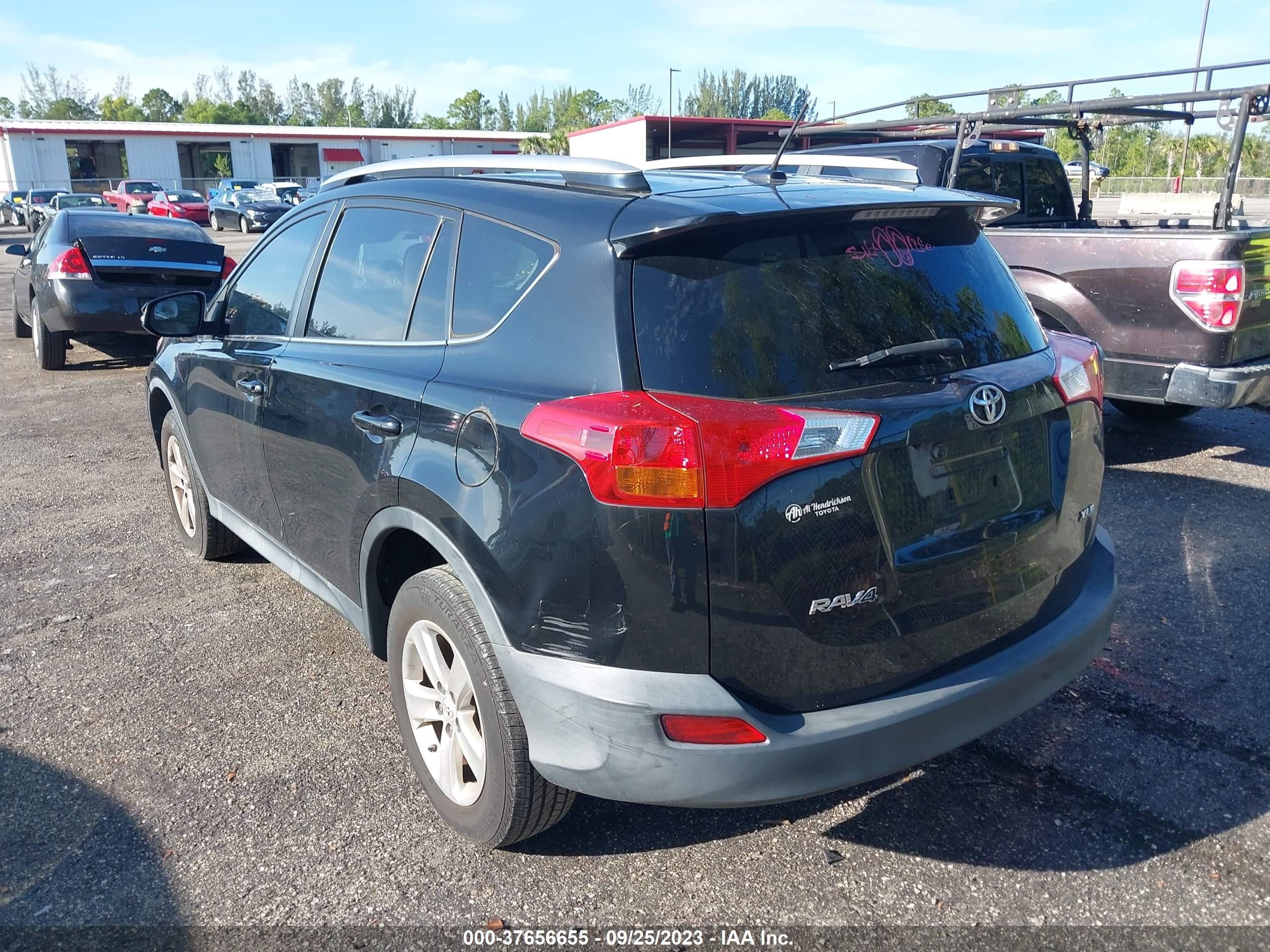 Photo 2 VIN: 2T3WFREV2EW087954 - TOYOTA RAV 4 