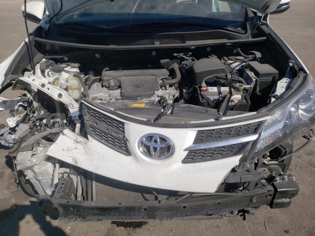 Photo 6 VIN: 2T3WFREV2FW221010 - TOYOTA RAV4 XLE 