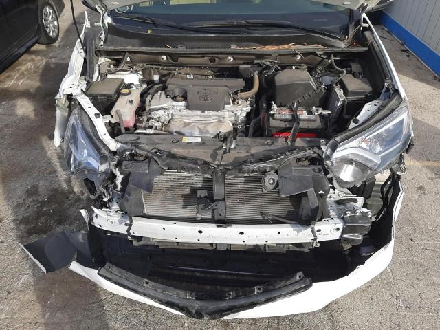 Photo 6 VIN: 2T3WFREV2HW385280 - TOYOTA RAV4 XLE 