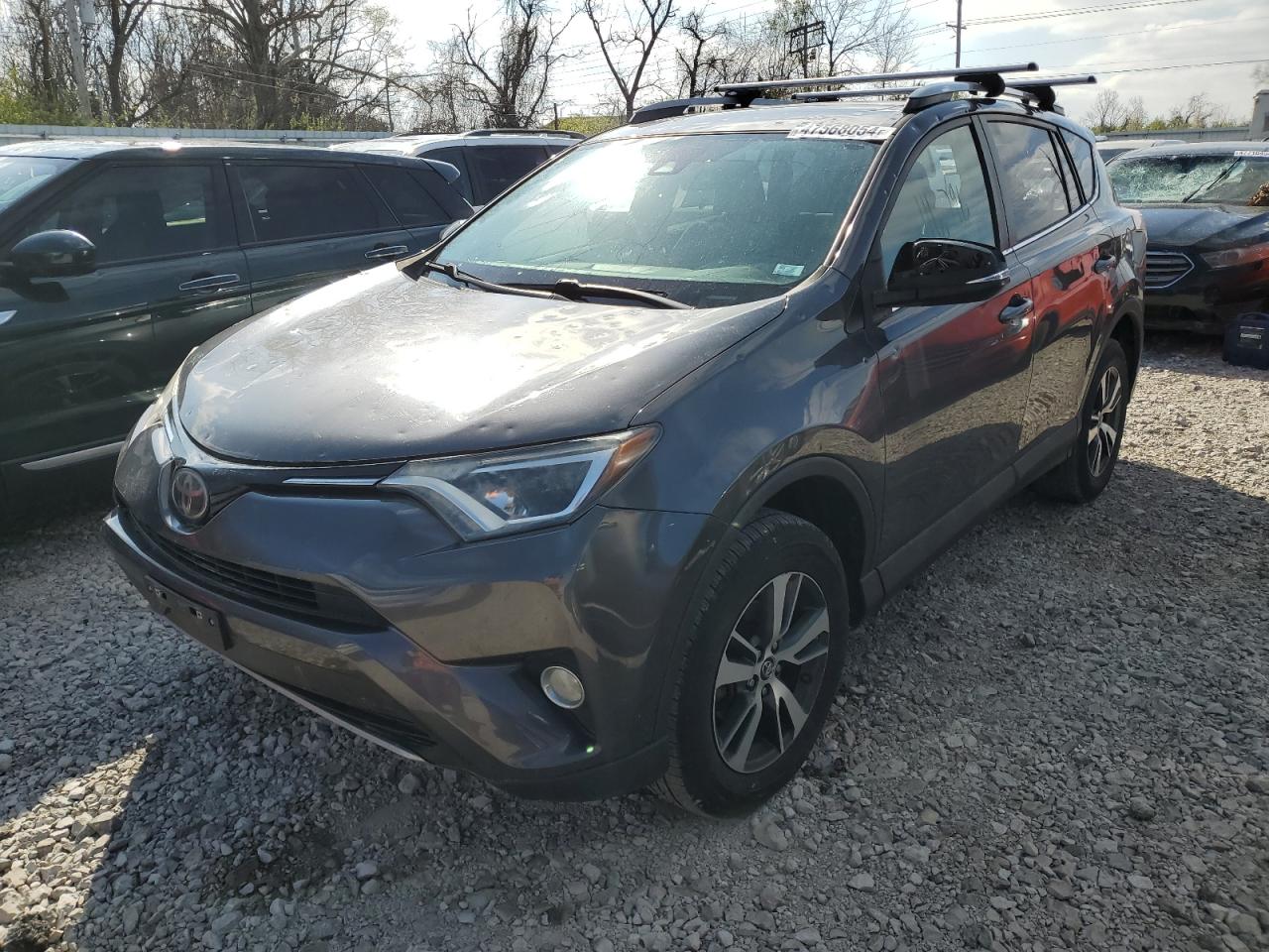 Photo 0 VIN: 2T3WFREV2JW443569 - TOYOTA RAV 4 