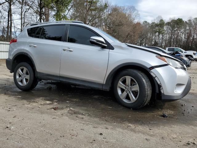 Photo 3 VIN: 2T3WFREV3FW174683 - TOYOTA RAV4 XLE 