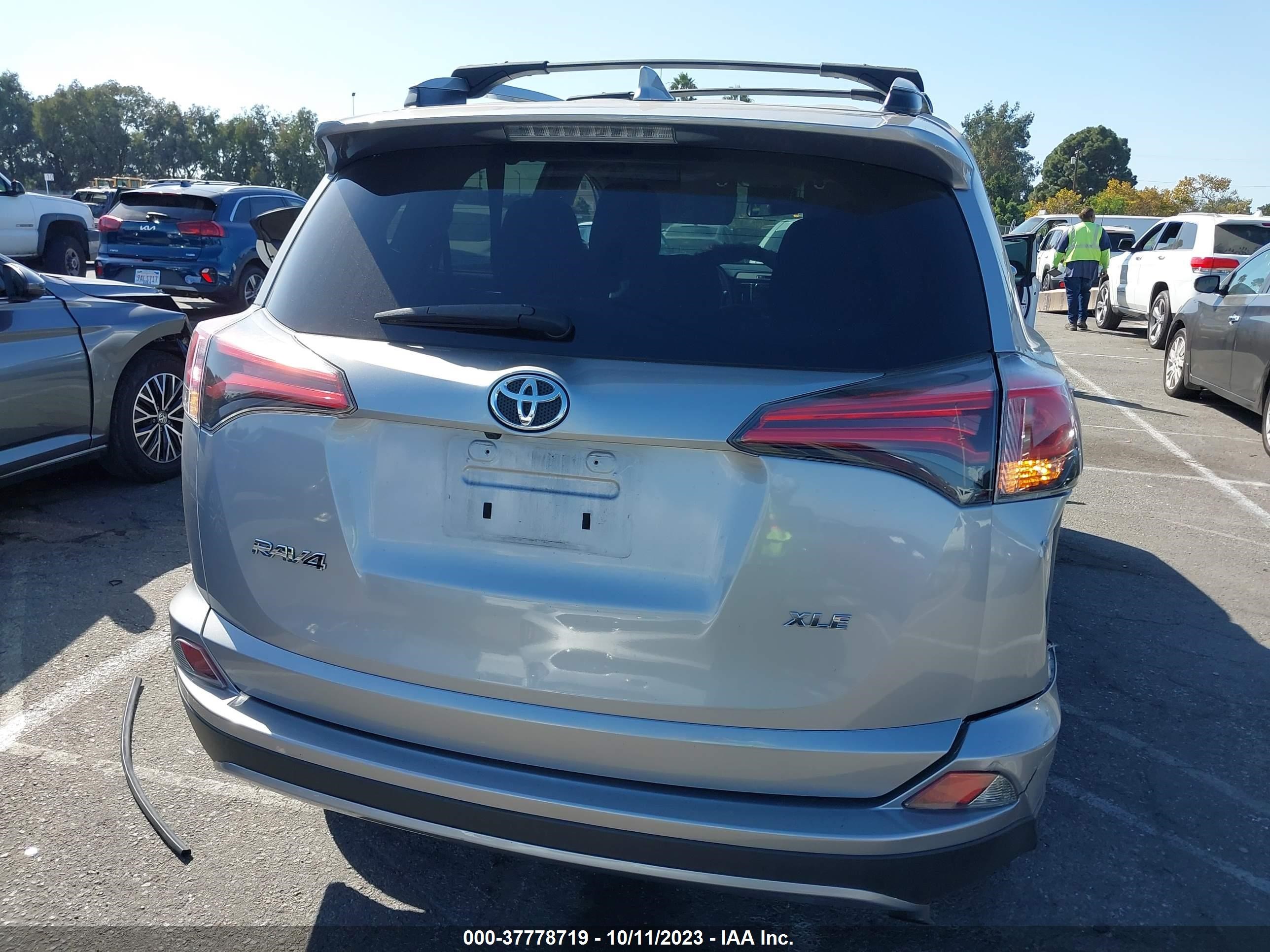 Photo 15 VIN: 2T3WFREV3HW331292 - TOYOTA RAV 4 