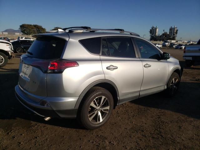 Photo 2 VIN: 2T3WFREV3HW335293 - TOYOTA RAV4 XLE 