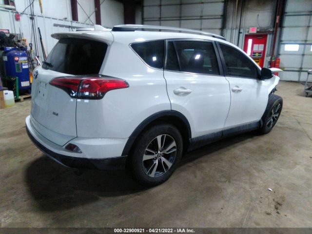 Photo 3 VIN: 2T3WFREV3JW466715 - TOYOTA RAV4 